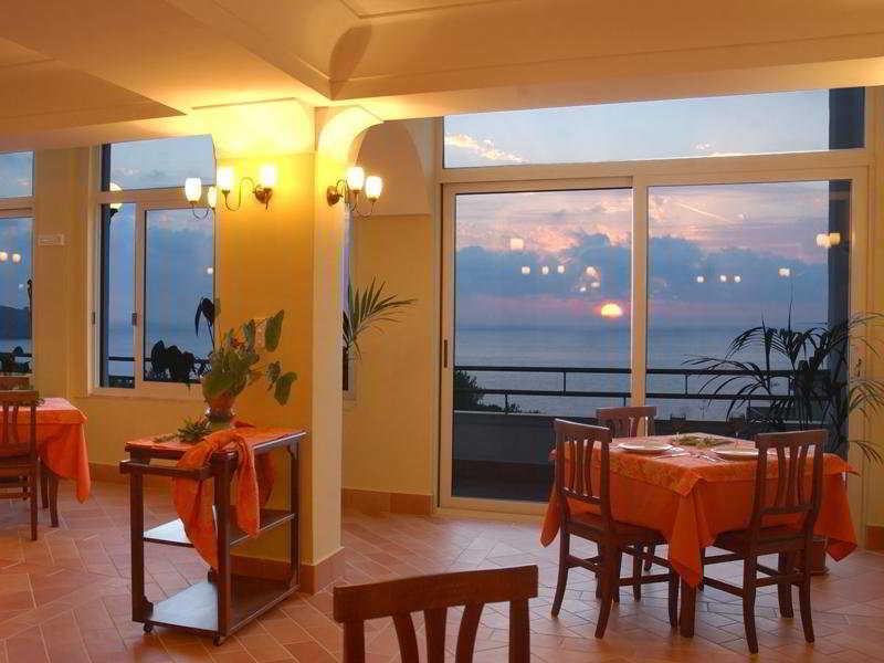 Hotel Baia 팔리누로 외부 사진